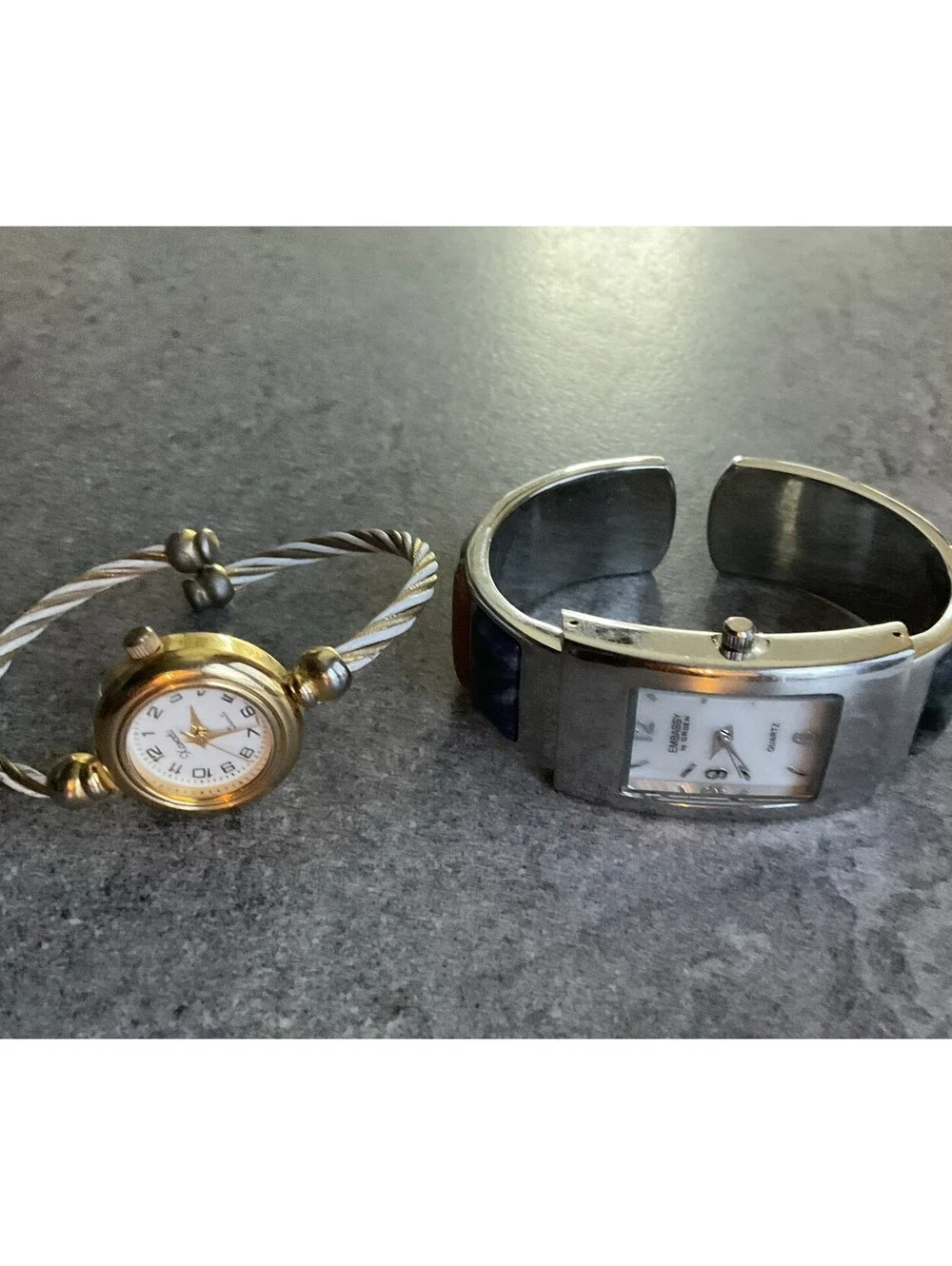 Beautiful Pair Of Vintage Womens Bracelet Watches Both Run Great Bin T